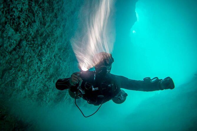 2 cenote divings (including one deep diving) for advanced divers in Tulum - Dos Ojos: limestone formations, bat cave vibes, and light plays