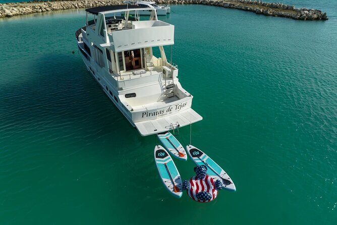 2 Hour Sunset-53' Hatteras Tulum, Playa Del Carmen, Riviera Maya - Crew and Service: Names to Remember