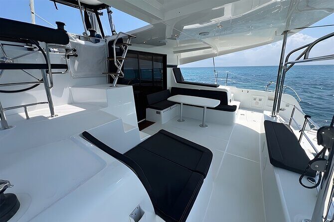3 Hour Catamaran Experience in a Private 42' Lagoon - Food and Drinks: The Part That Makes 3 Hours Feel Like More