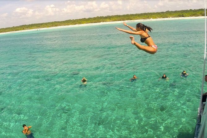 3 Hours - 53' Hatteras - Tulum, Playa Del Carmen, Riviera Maya - Price and Value: $1,100 for Up to 15 People