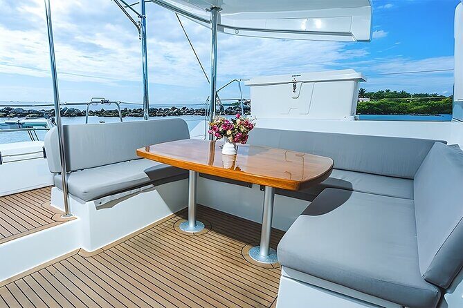 3 Hours Exclusive 45' Lagoon Catamaran Experience - Snacks and Premium Open Bar: Where the Value Really Shows