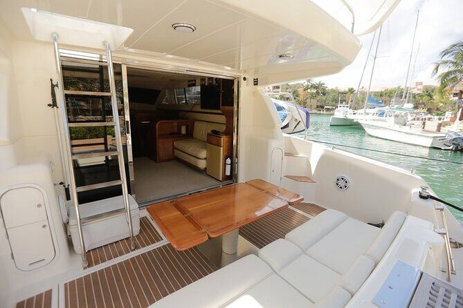 4 Hour - 47' Azimut, Tulum, Playa del Carmen, Riviera Maya - Lunch on Board: Fire-Grilled Chicken, Fresh Guacamole, and Salsa