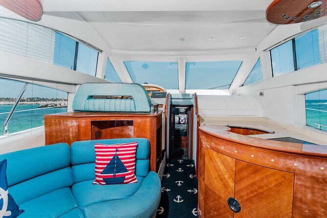 4 Hour 50' Azimut Yacht All-Inclusive in Tulum & Playa del Carmen - What the crew experience can feel like (and where it can wobble)