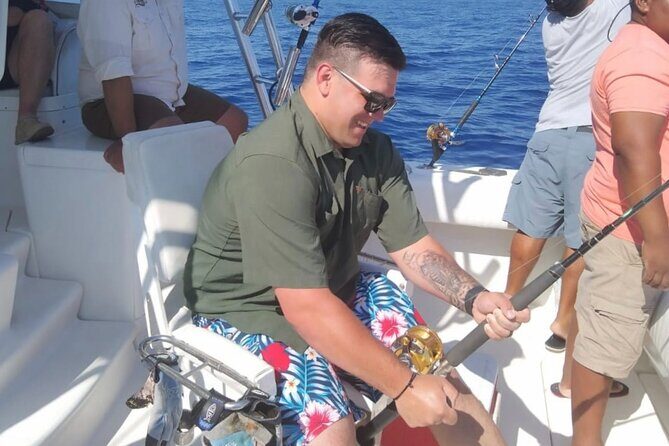 4 Hour Private Fishing Tour in Puerto Aventuras Riviera Maya - Gear and included tackle: where the comfort comes from