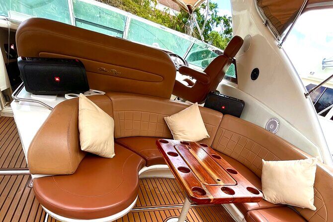 4 hours - Private 48ft Yacht all inclusive in Tulum and Playa del Carmen - All-inclusive onboard: drinks, lunch, paddleboards, and WiFi