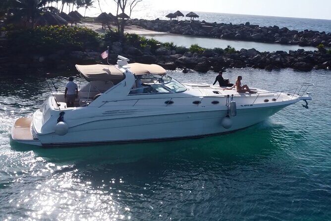4 hours - Private 48ft Yacht all inclusive in Tulum and Playa del Carmen - Sailing to the INAH reef: the real reason people choose this trip