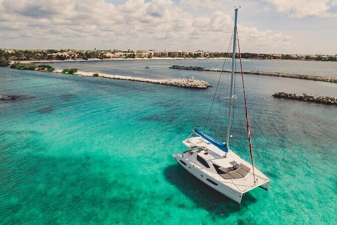 4H Luxury 44' Catamaran All-Inclusive in Tulum & Playa del Carmen - The Crew, Cleanliness, and Comfort on a 44-Foot Catamaran