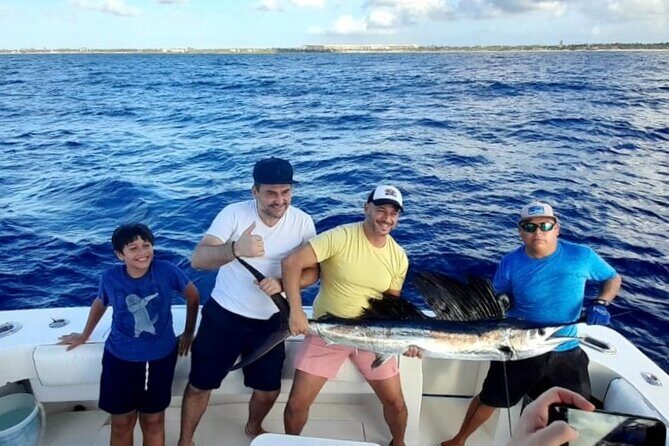 6 Hour Private Fishing Tour in Puerto Aventuras Riviera Maya - Gear and Tackle: Rods, Reels, Live Bait, and a Fighting Chair