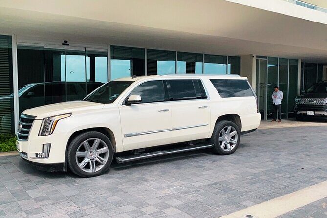 Cancun Airport: Private Transfers From/To Akumal Half Moon Bay - Price and Value: $95.54 for Up to 4, for a Real Time Saver