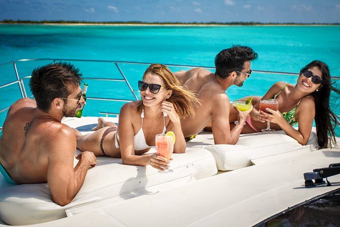 Cancun All Inclusive: Coast & Fun 9h on 50' Cranchi - Food and drinks: what the chef and mixologist approach means for you