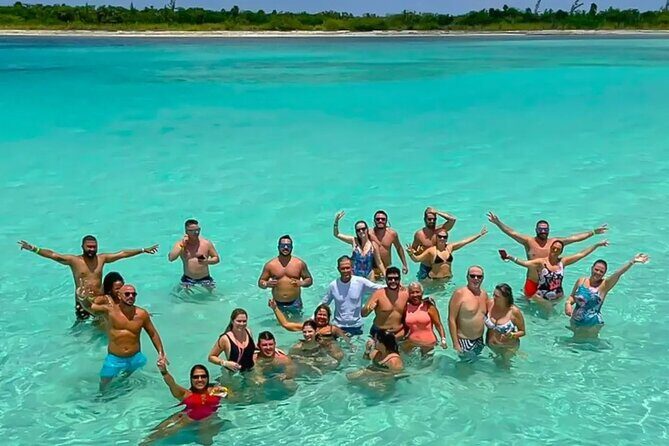 Catamaran in Cozumel with snorkeling at El Cielo and open Bar - Stop 1 at Playa El Cielo: your first 35 minutes in the water