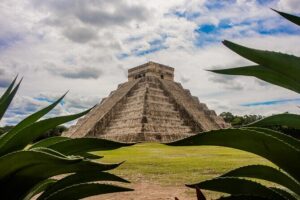 Chichen Itza, Cenote and Valladolid Small Group Day Trip - Valladolid Stroll and Lunch: Colonial Color With a Food Break