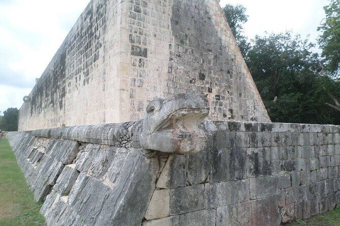 Chichen Itza Deluxe, 2 Cenotes tour From Playa del Carmen - Valladolid: a quick taste of a Pueblo Mágico-style town