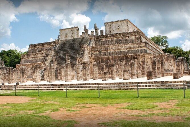 Chichen Itza Deluxe from Cancun to Playa del Carmen - Cenote Ik Kil: swimming hour, swim logic, and what to bring