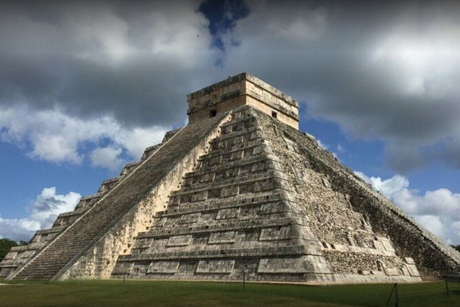Chichen Itza Deluxe from Cancun to Playa del Carmen - Valladolid panoramic view: the quick colonial palate cleanser