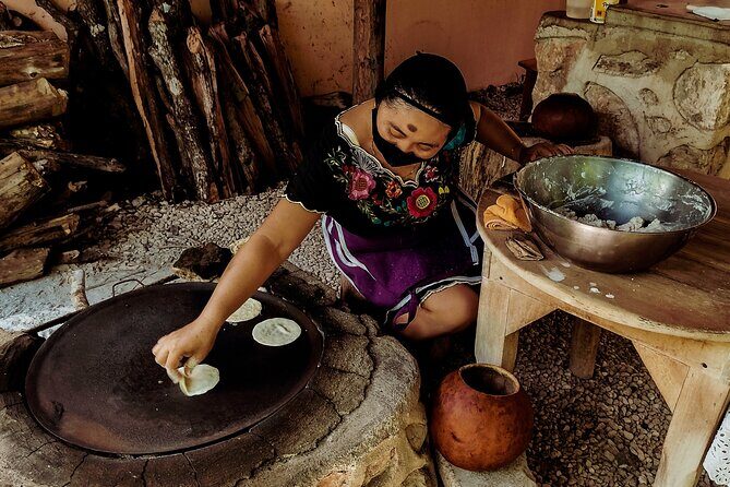 Chichen Itza Gastronomic, Valladolid and Cenote Extremo - Comedor Kaua: Gastronomic Demonstration Plus a Real Lunch Window