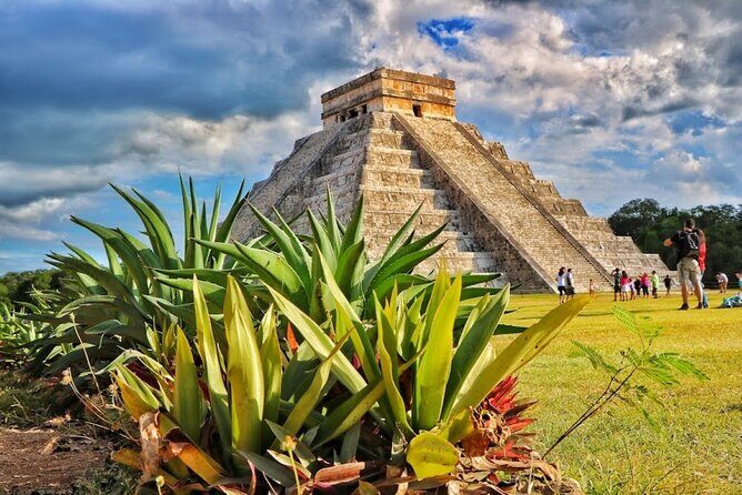 Chichén Itzá with Cenote and Valladolid, German guide - Key highlights worth your attention