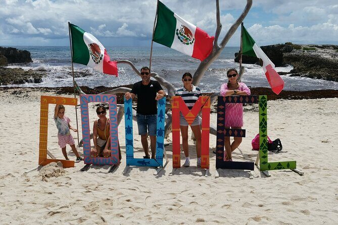 Cozumel Adventure Private Jeep or Buggy Excursion + Lunch&Snorkel - Money Bar Beach Club: lunch choices and the snorkeling setup