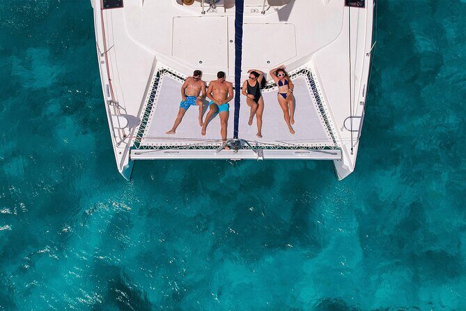 Cozumel Luxury Sailing & Snorkeling with Lunch and Open Bar Onboard - Lunch and Open Bar: Often a Hit, Just Keep It Under Control