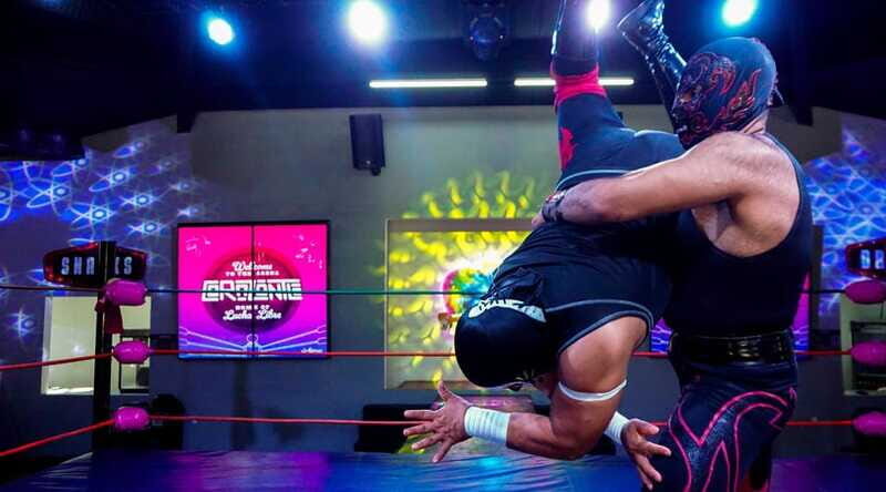 Cozumel: Mexican Wrestling Show with Tacos & Margaritas! - The performance: masks, moves, and the crowd’s role