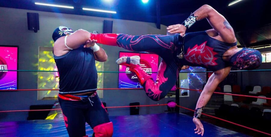 Cozumel: Mexican Wrestling Show with Tacos & Margaritas! - Rudos vs Técnicos: the conflict you’ll follow once it clicks