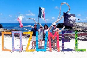 Cozumel: Private Excursion - Van or MiniBus - Meeting points at the cruise terminals: the Hard Rock Cafe rule