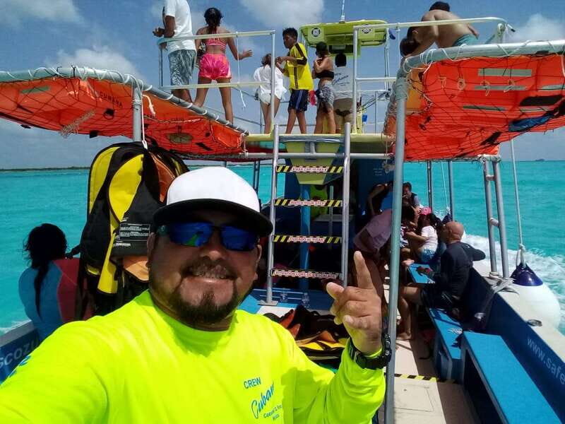 Cozumel: VIP Glass Bottom Boat & Snorkeling 3 Reefs Tour - Stop Two: Shallow Paradise Reef (Where the Crew Helps You Work the Currents)