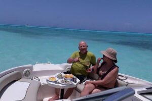 Deluxe Private Boats - 24 ft Sea Ray - Your private Sea Ray 24 ft: what you’re really paying for