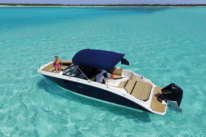 Deluxe Private Boats - 27 ft Sea Ray - On the Water: What a 27 ft Sea Ray Feels Like