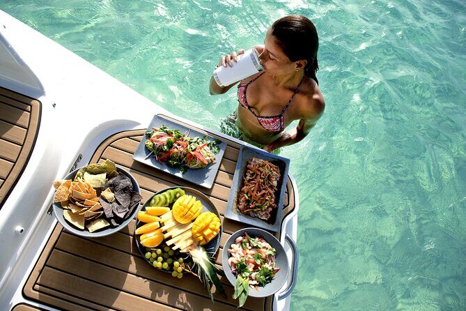 Deluxe Private Boats - 27 ft Sea Ray - Fresh Ceviche on Board + Open Bar Drinks (What You Can Count On)