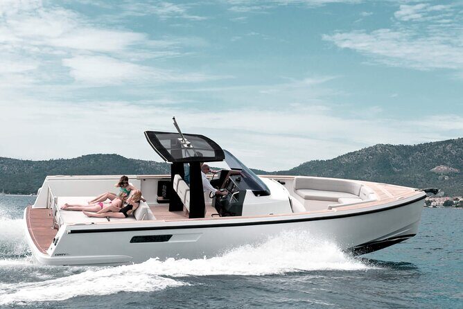 Deluxe Private Boats - 36 ft Fjord - A 36 ft Fjord Charter That Feels Like Your Own Day in Cozumel
