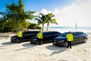 Departure by Luxury Sedan From Playa del Carmen to Cancun Airport - Hotel lobby pickup: how the clock really works