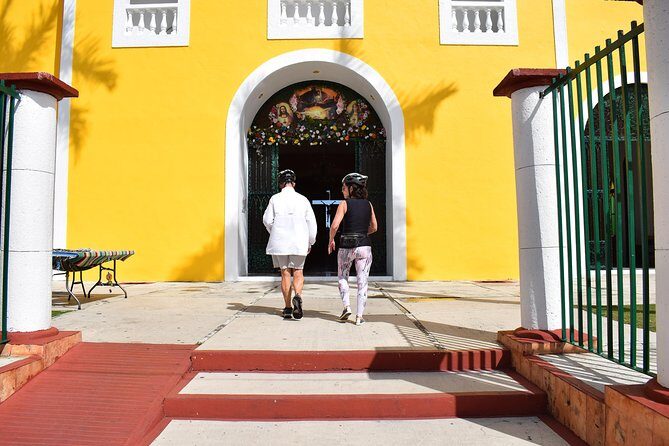 E-Bike City Tour though Cozumel & Taco Tasting Tour - Meeting at Beach Bum Cozumel and getting ready fast