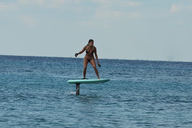 E-Surf Lessons - The meeting point at La Monina: getting there without stress