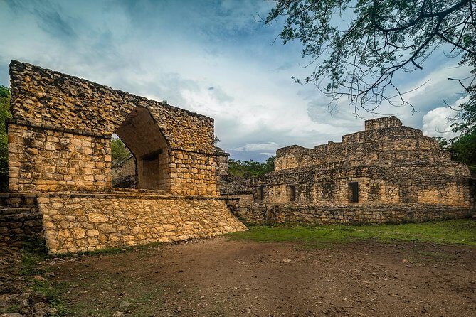 Ek Balam Majestic Mayan Ruins and Cenote Tour - Guides Make or Break the Day: What You’ll Notice On the Ground