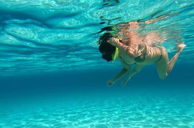 Exploration to El Cielo and Reefs: Live up close with stars - The Boat Ride Reality Check: Small Vessel, Big Feelings
