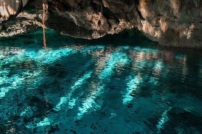 Five Cenotes Jungle Experience in the Riviera Maya - Stop in Playa del Carmen: Lara&Luca meal and fresh fruit water