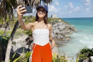 Full Day Tour to Tulum Cenote and Swim with Turtles in Akumal - Tulum archaeological zone: coastal views and how to handle the time limits