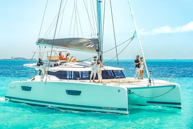 Full Experience Isla Mujeres: Food aboard + Premium drinks + Snorkel + Free time - El Meco snorkeling: fingers sculpture and real-world swim time