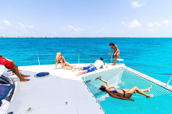 Full Experience Isla Mujeres: Food aboard + Premium drinks + Snorkel + Free time - How to make your day better from start to finish