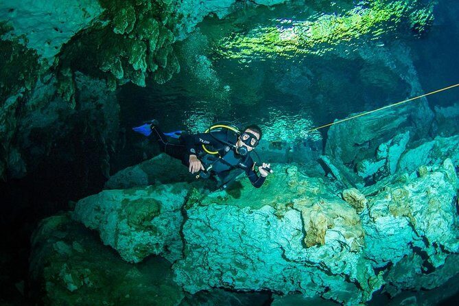 Go for 2 dives in cenote Dos ojos for certified divers - Timing and breaks: snacks, photos, and recovering between tanks