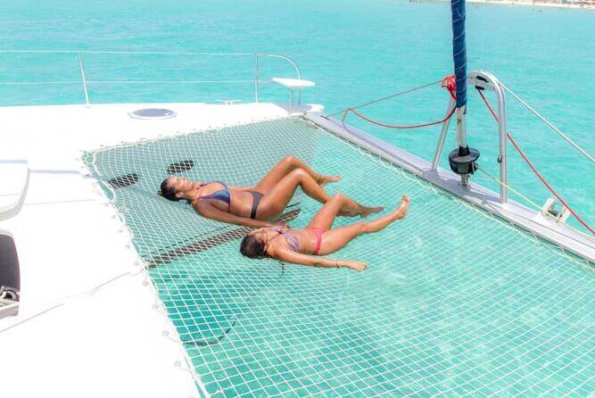 Half Day Luxury Sailing Experience in Riviera Maya with Open Bar - Lunch and open bar: decent food, but it’s the setting that sells it