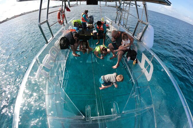 Invisible Boat Snorkeling Tour - Timing in the real world: how the 1 hour 35 minutes plays out