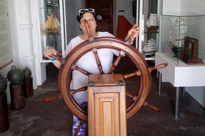 Island Tour Kuxtal - The 6-Hour Rhythm: Souvenirs, Tequila, Beach Breaks, Chocolate