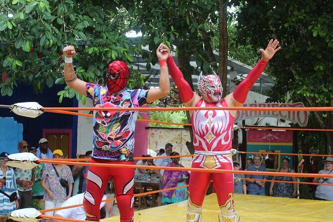 Legendary Mexican Lucha Libre Experience in Cozumel Meet andGreet - Entering Barriecito: What This Cozumel Show Really Feels Like