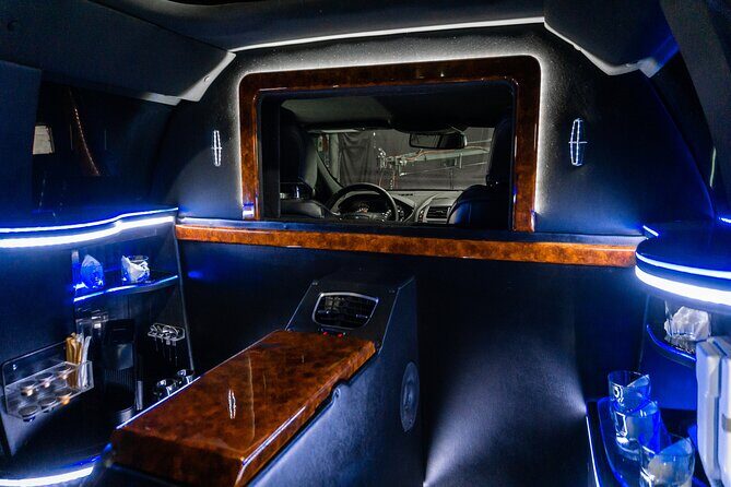 Lincoln Stretch Limo from Akumal to Cancun Airport - Who This Transfer Fits Best (And Who Might Reconsider)