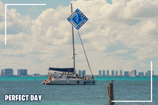 Luxury Catamaran tour to isla mujeres with transportation from Tulum - Optional spinnaker: how to decide if you’ll try it