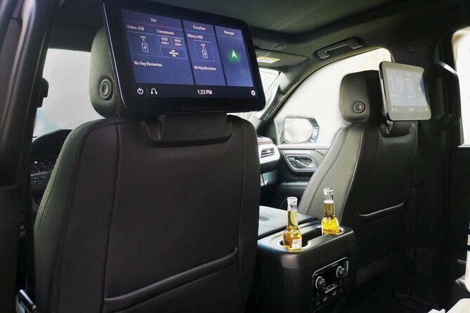 Luxury Suv departures from Akumal to Cancun Airport - How the Hotel Pickup Works (and the 10-Minute Waiting Reality)