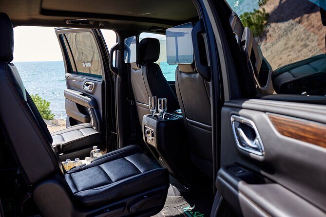 Luxury Suv departures from Tulum to Cancun Airport - Pickup in Tulum: pick the time, then be ready for the 10-minute rule