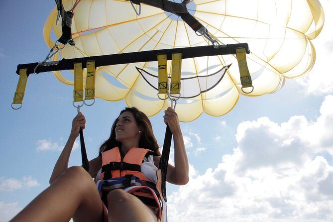 Parasailing in Playa del Carmen with transfer - Safety-first crew and what the instructors actually do